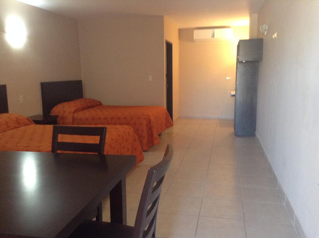 Los Jitos Hotel & Suites San Carlos Nuevo Guaymas ห้อง รูปภาพ